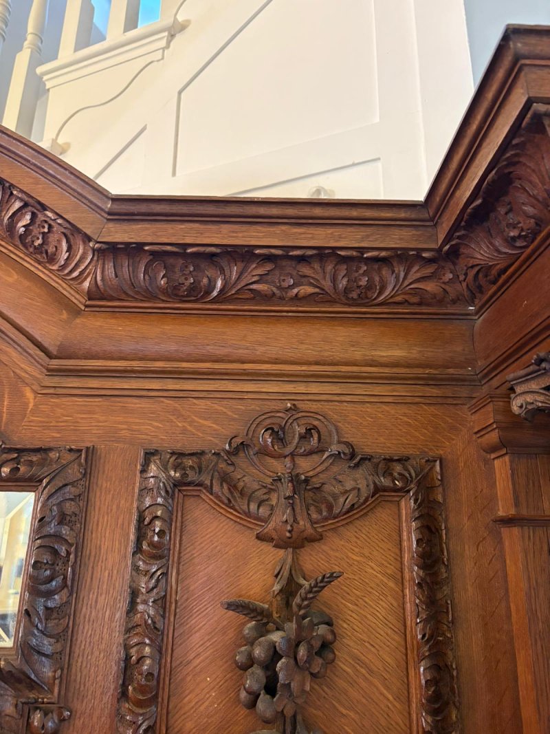 Monumental Antique Victorian Exhibition Quality Carved Oak Sideboard By Maple and Co. - Image 10